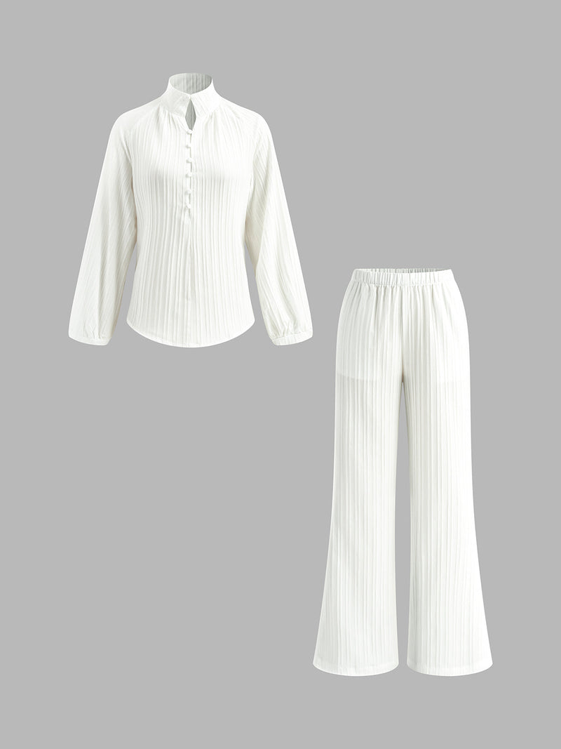 Effortlessly Elegant Pants with a Timeless Design