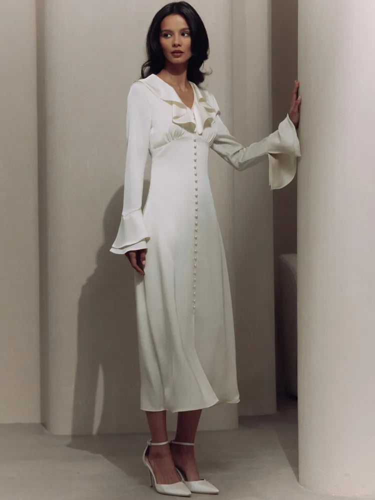Beautifully Crafted Dress in a Classic Style