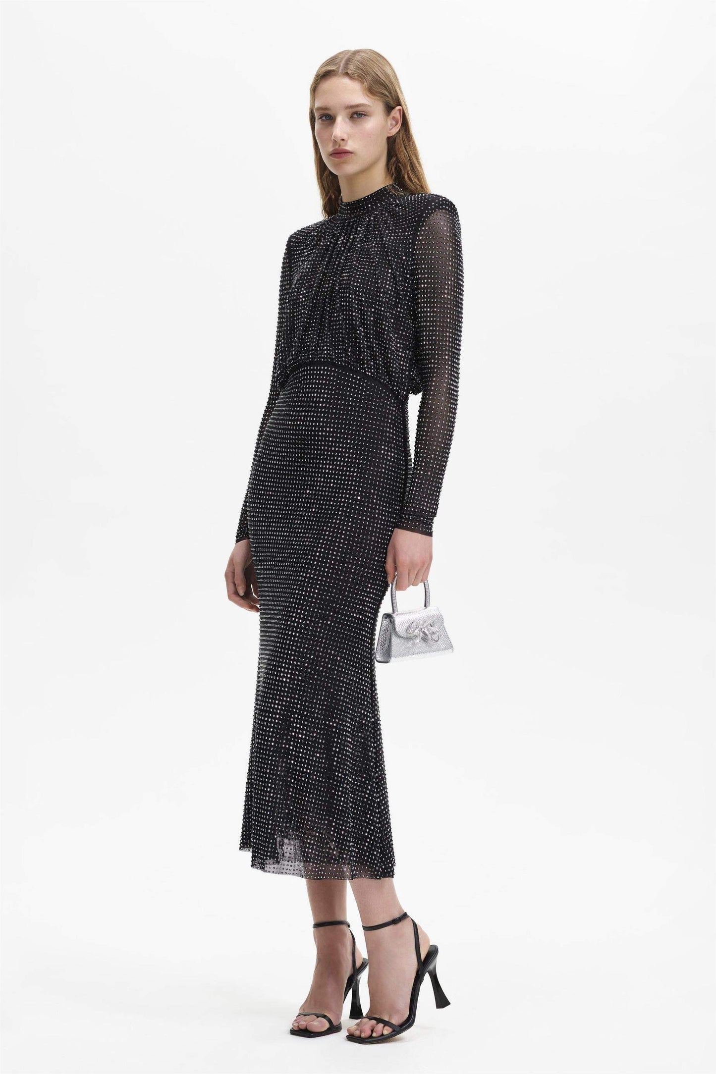 Gracefully Styled Dress for Any Occasion