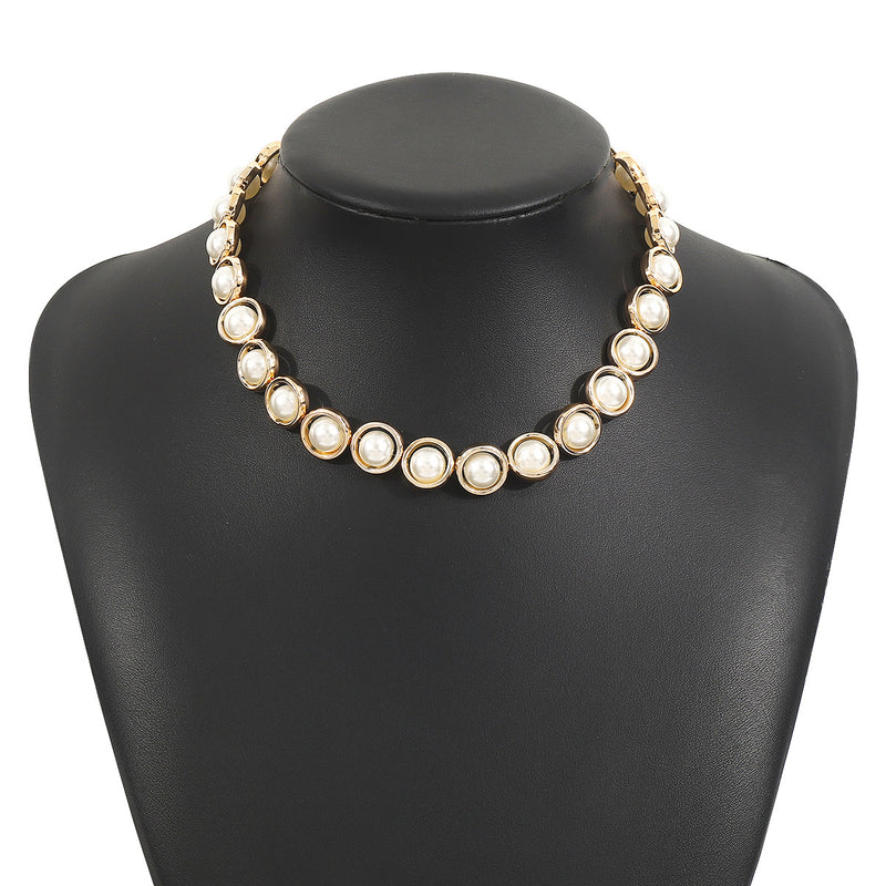 Romantic Pearl Necklace for Special Moments