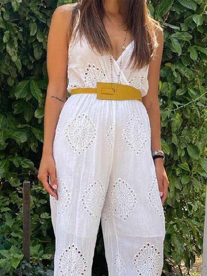 Gracefully Styled Garment for Any Occasion