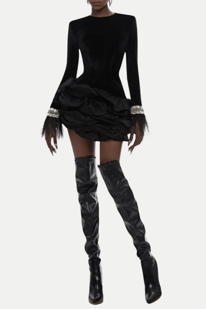 Effortlessly Elegant Dress with a Timeless Design