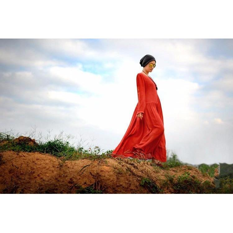 Classic Vintage Dress with a Flattering Fit