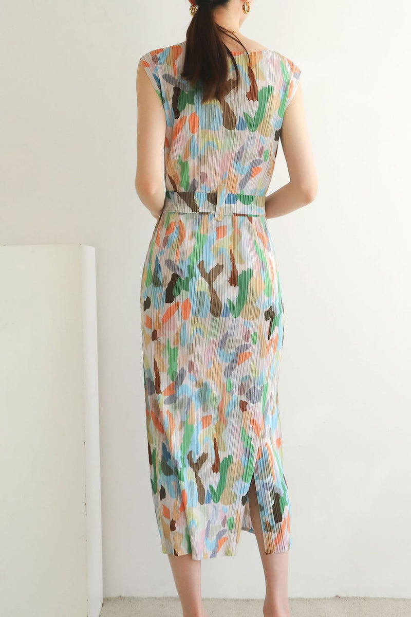 Sophisticated Dress with a Clean Classic Look