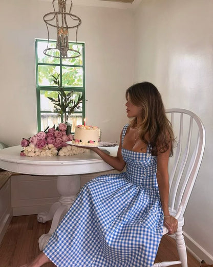 Sophisticated Dress with a Clean Classic Look