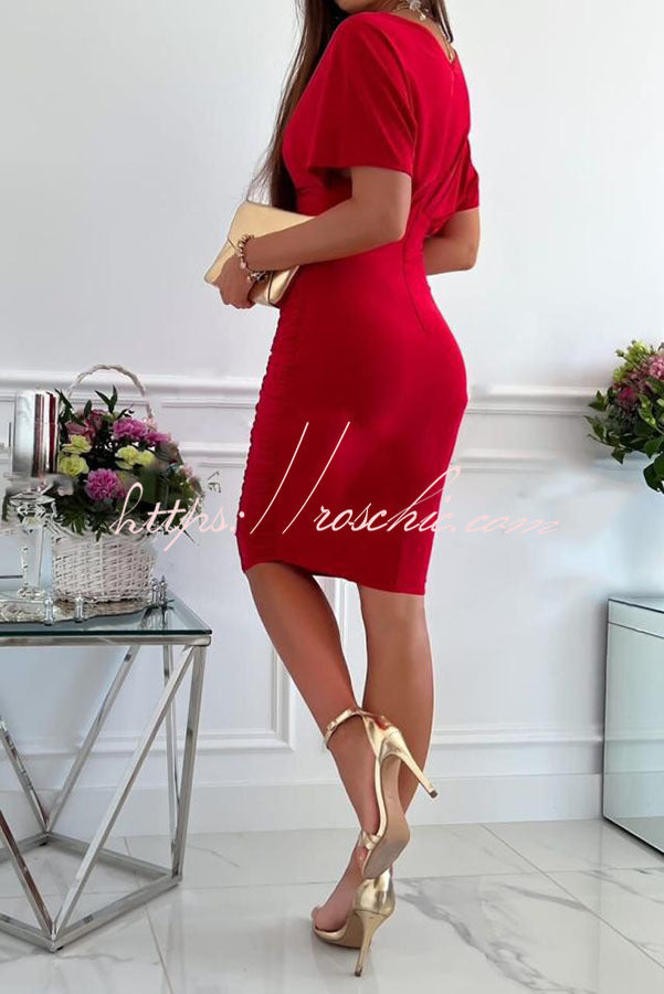 Effortlessly Elegant Dress with a Timeless Design