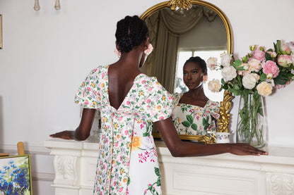Classic Vintage Dress with a Flattering Fit