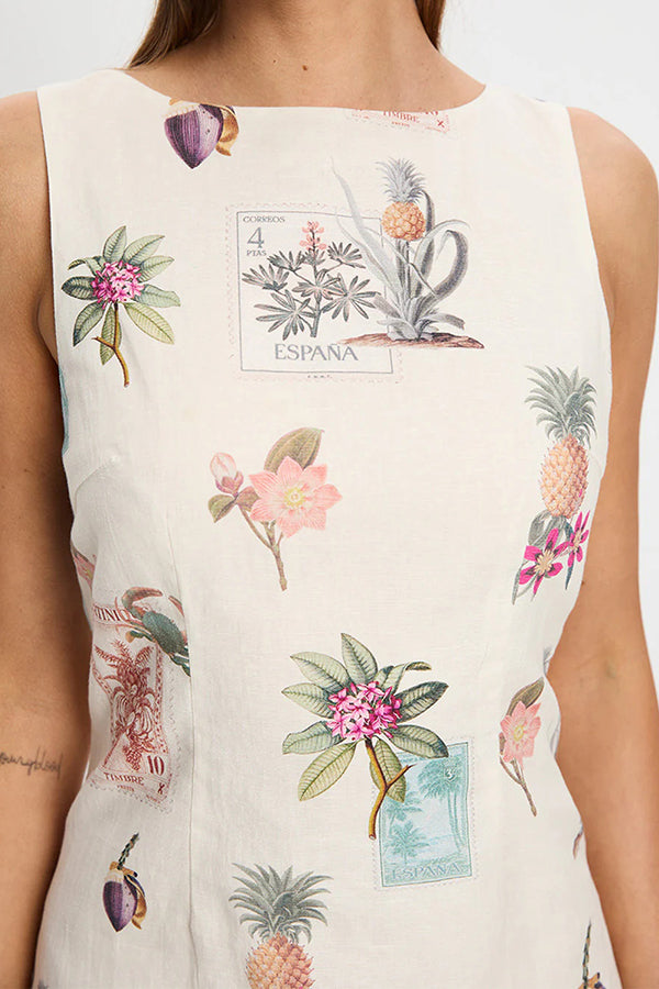 A Vintage Style Dress with Delicate Timeless Details