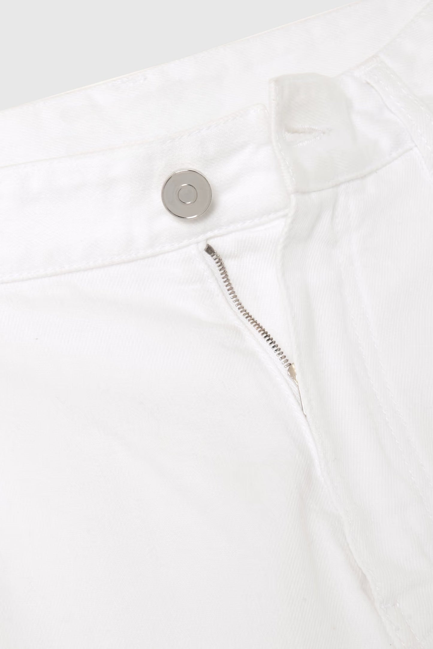 Effortlessly Elegant Garment with a Timeless Design