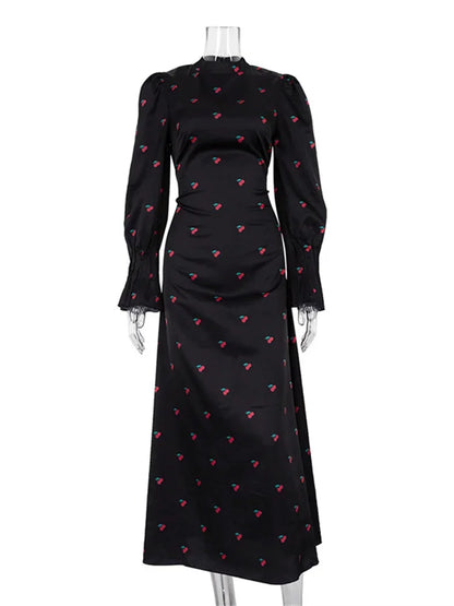 Classic Vintage Dress with a Flattering Fit