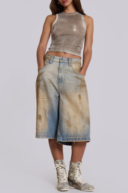 Sophisticated Garment with a Clean Classic Look