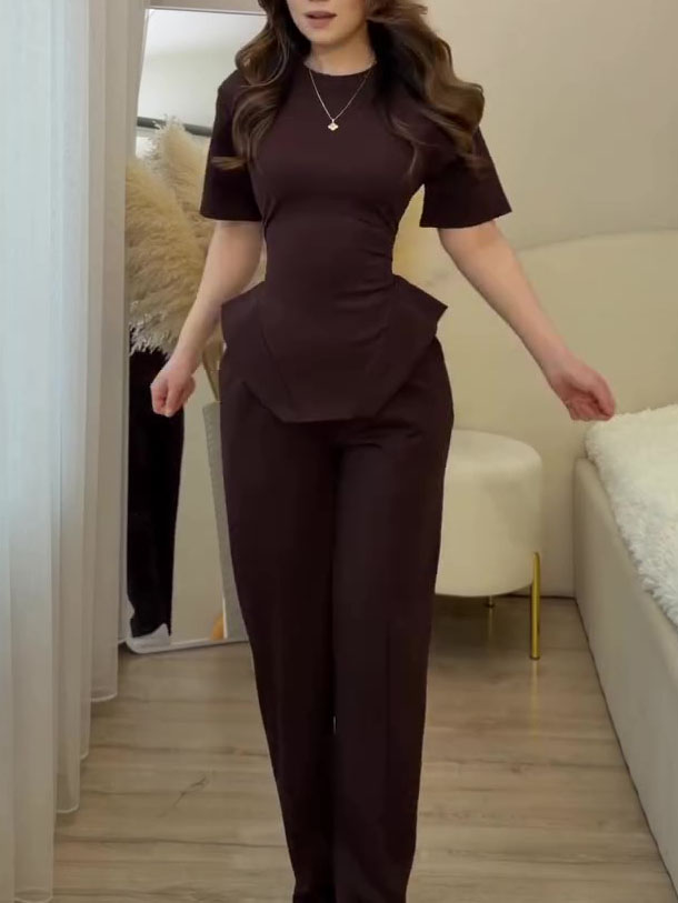 Sophisticated Pants with a Clean Classic Look