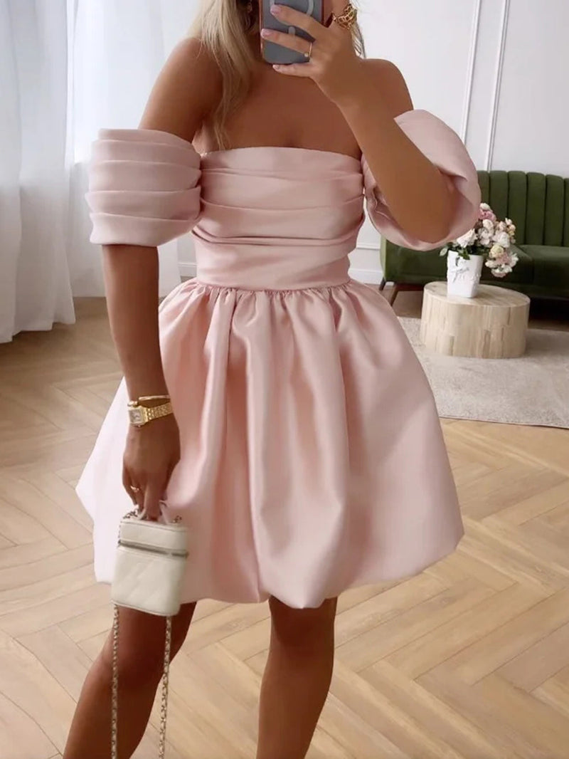 Classic Vintage Dress with a Flattering Fit