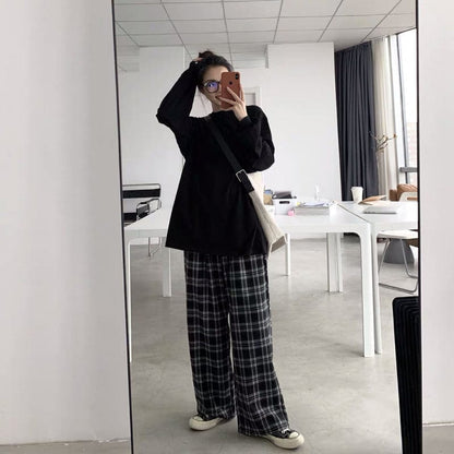 Elegantly Styled Pants for Everyday Wear