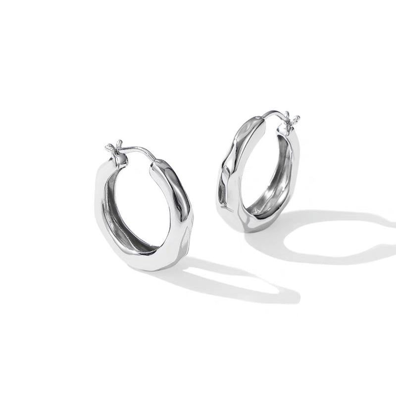 Romantic Silver Earring for Special Moments
