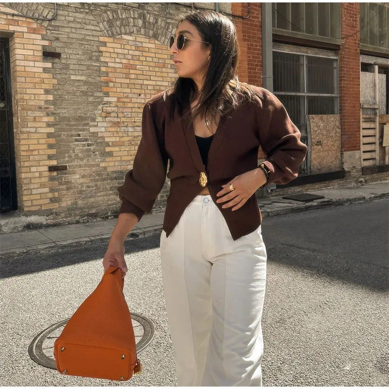 Elegantly Styled Cardigan for Everyday Wear