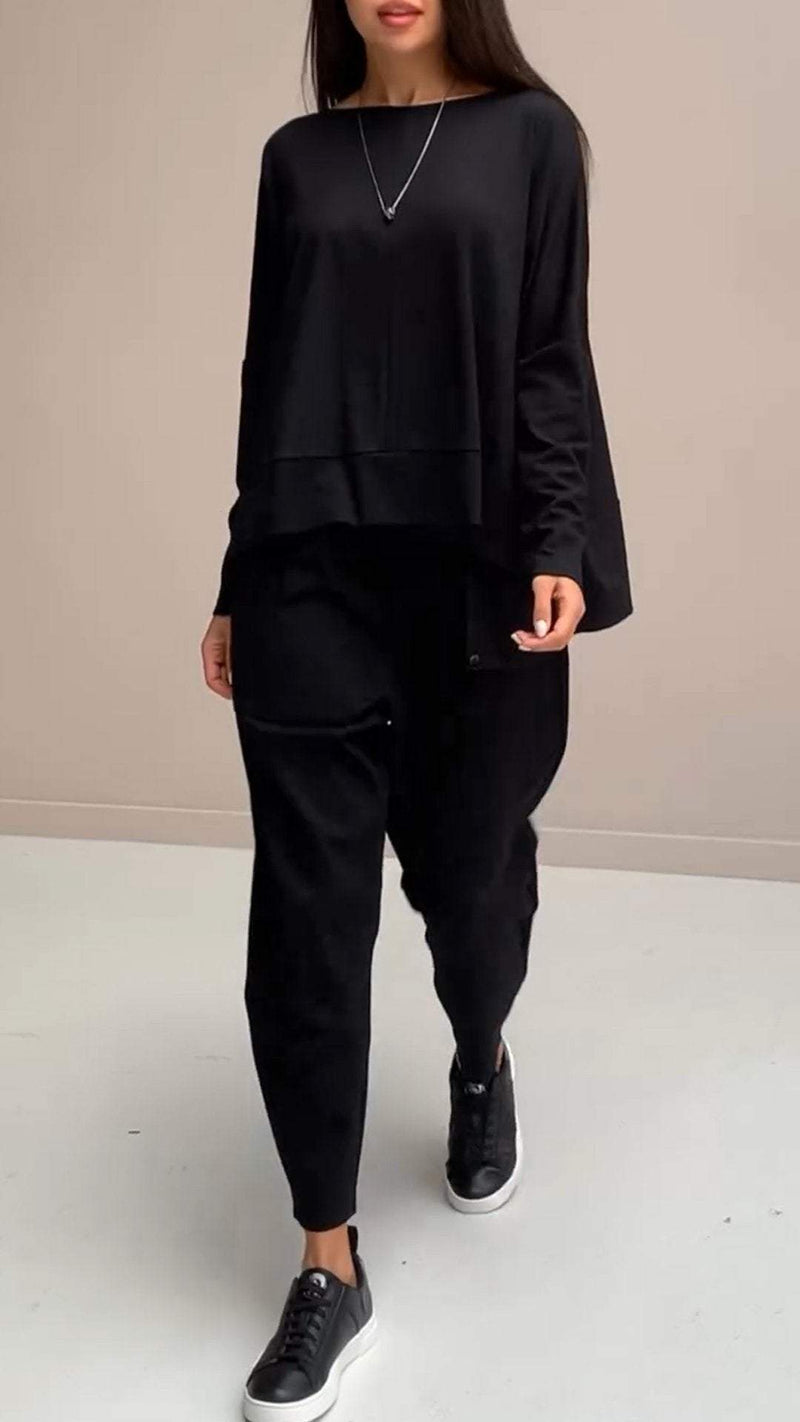 Effortlessly Elegant Garment with a Timeless Design