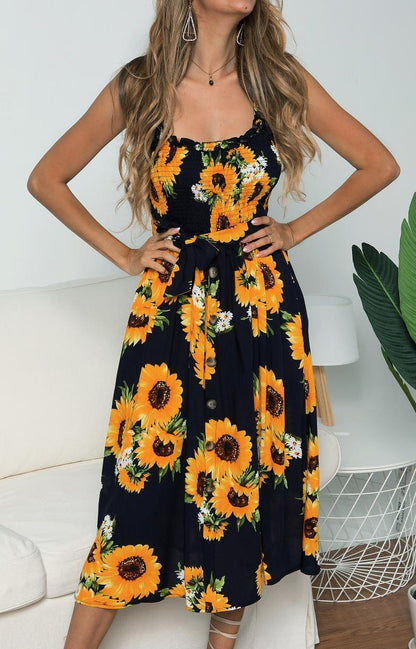 Well Tailored Dress with a Graceful Silhouette