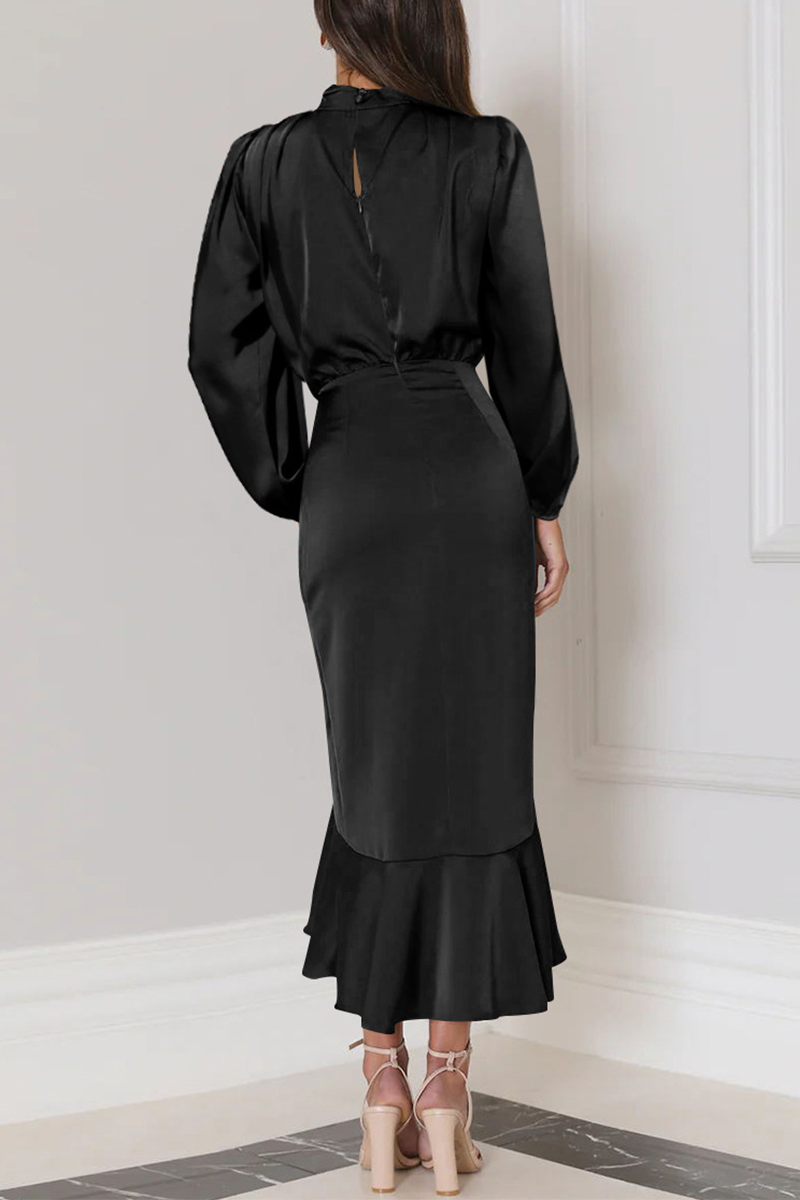 Beautifully Finished Dress in a Timeless Design