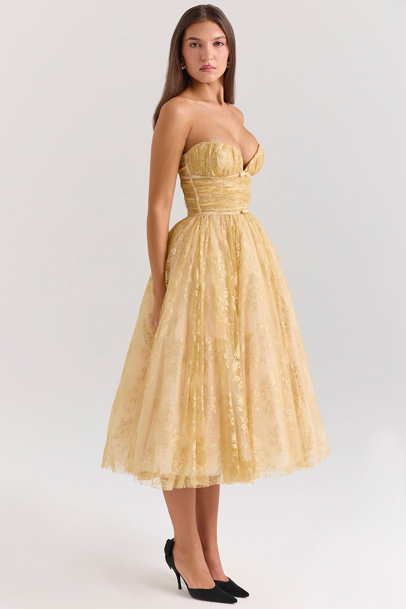 Effortlessly Elegant Dress with a Timeless Design