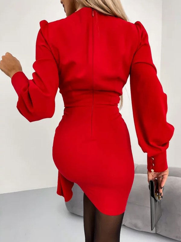 Well Tailored Dress with a Graceful Silhouette