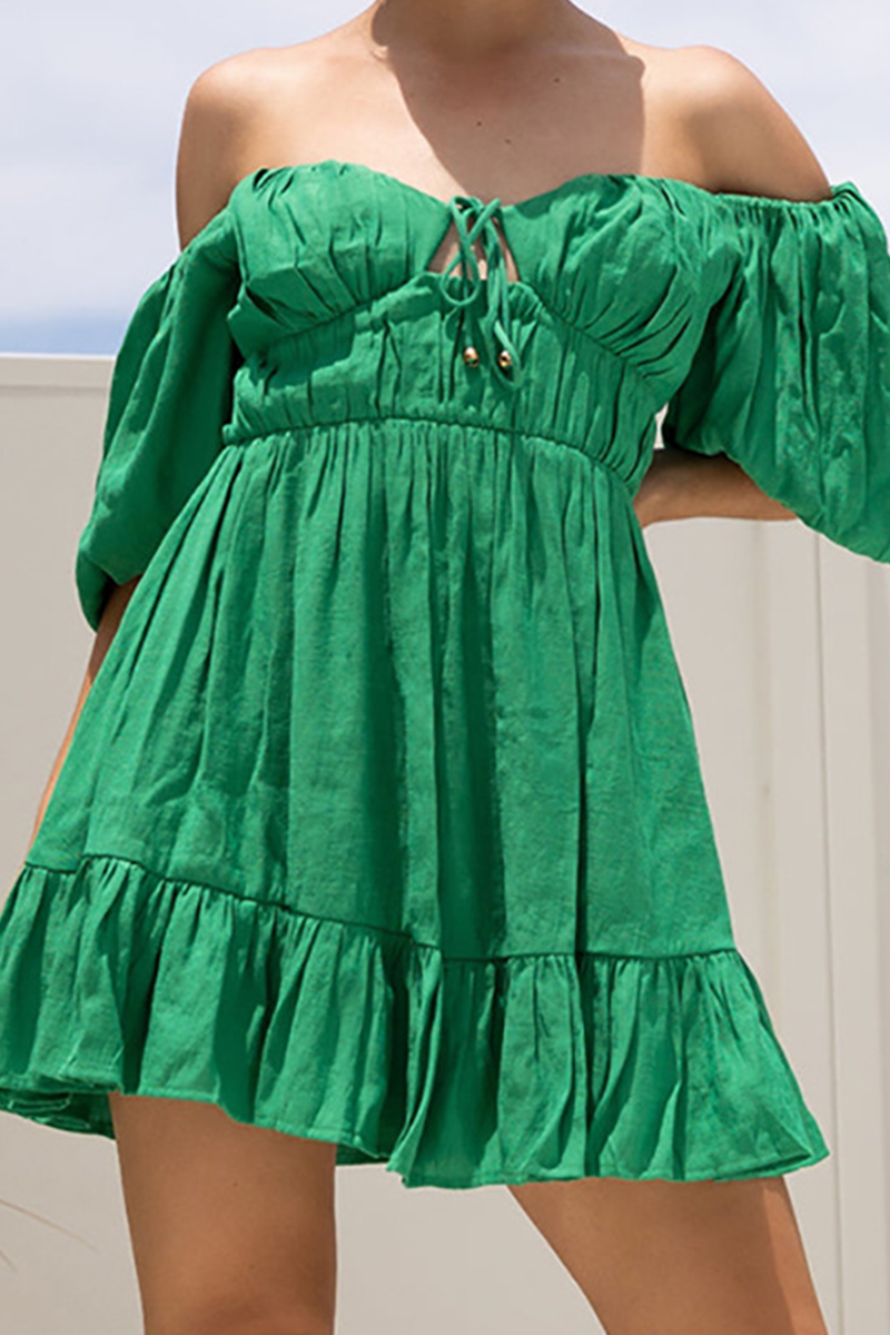Classic Vintage Dress with a Flattering Fit
