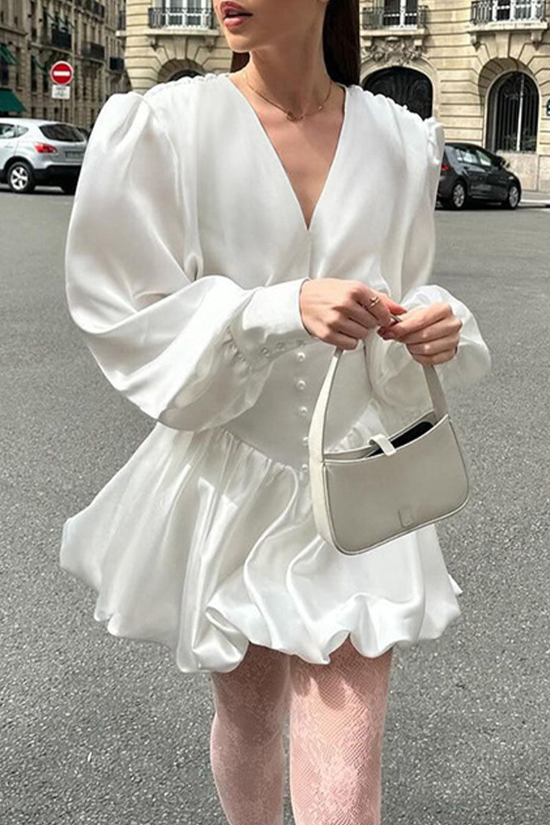 Classic Vintage Dress with a Flattering Fit