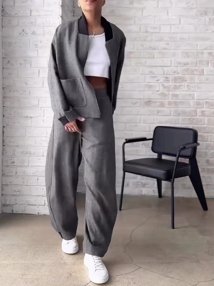 Effortlessly Elegant Jacket with a Timeless Design
