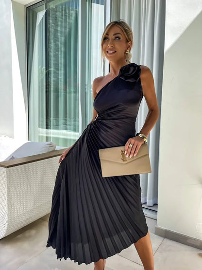 Classic Vintage Dress with a Flattering Fit