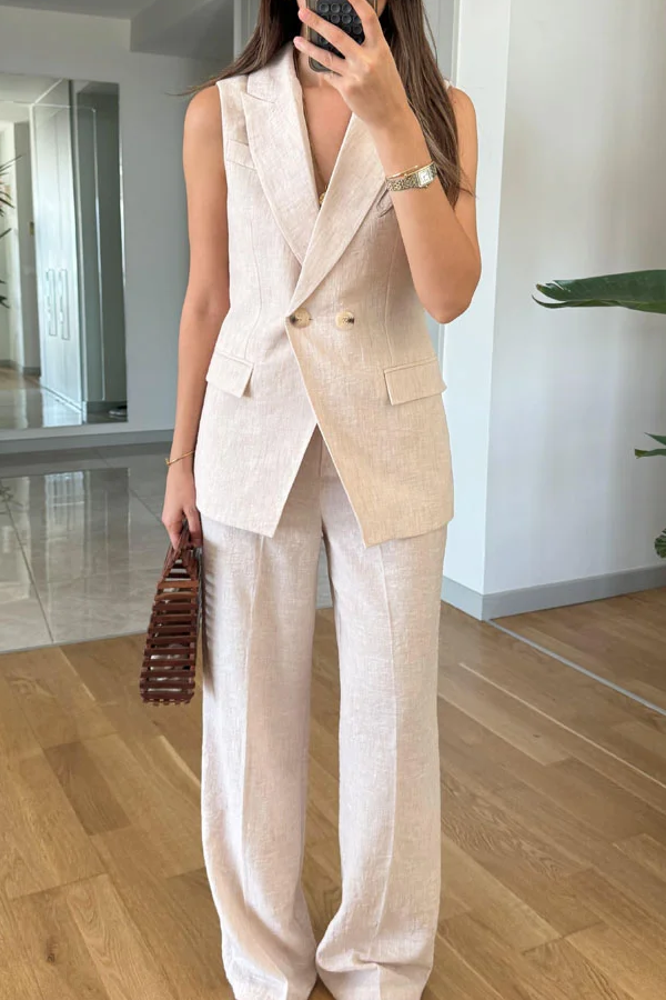 Elegantly Styled Pants for Everyday Wear