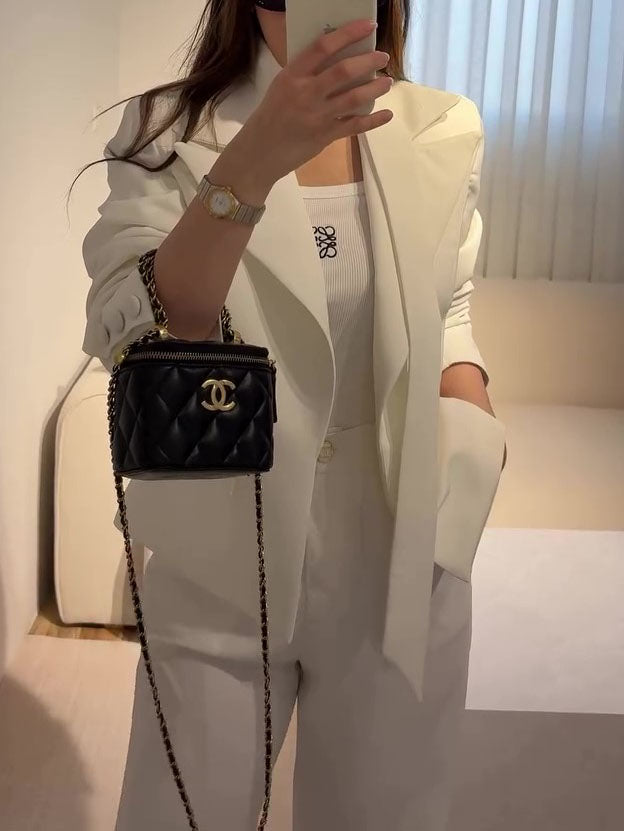 Gracefully Styled Garment for Any Occasion