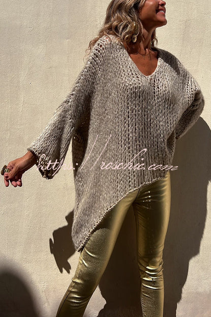 Well Tailored Sweater with a Graceful Silhouette