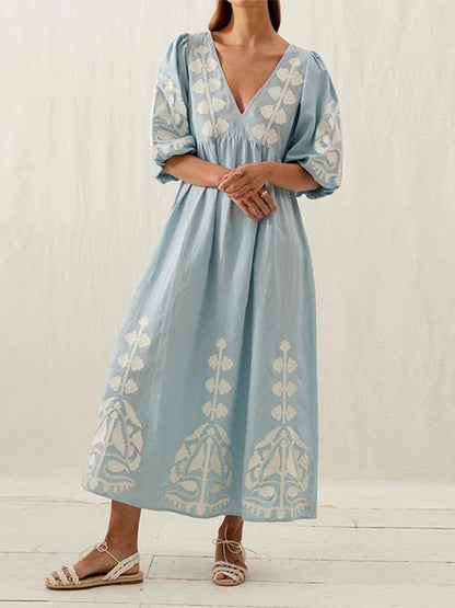 Beautifully Finished Dress in a Timeless Design