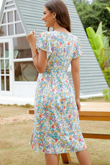 Gracefully Styled Dress for Any Occasion