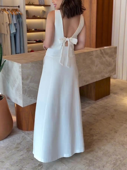 Well Tailored Top with a Graceful Silhouette