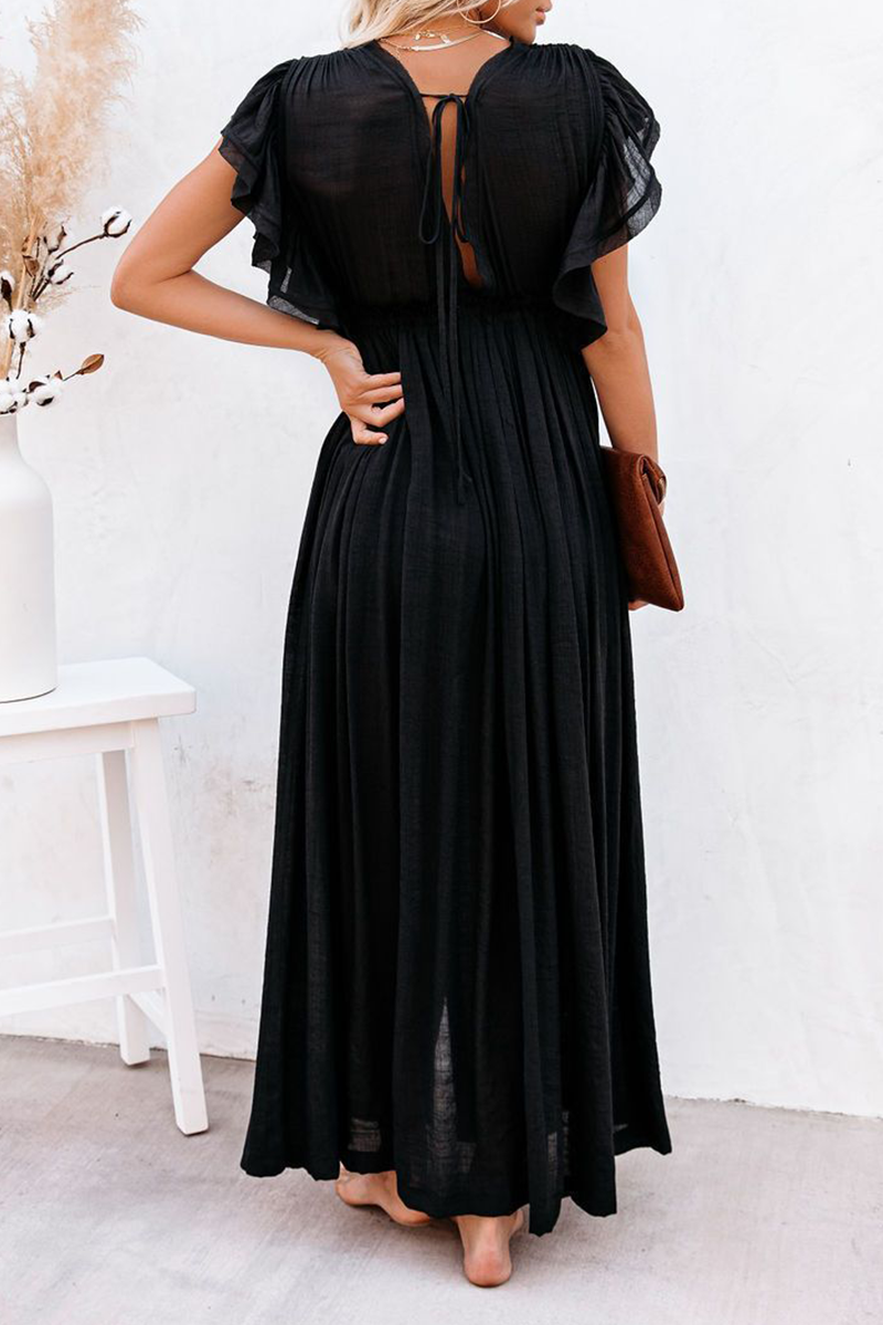 Effortlessly Elegant Dress with a Timeless Design