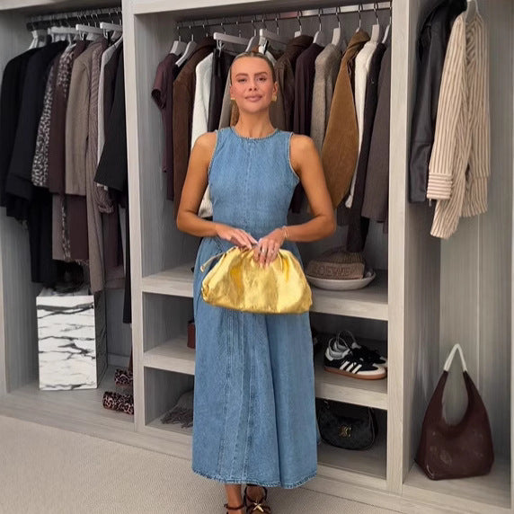 Effortlessly Elegant Dress with a Timeless Design