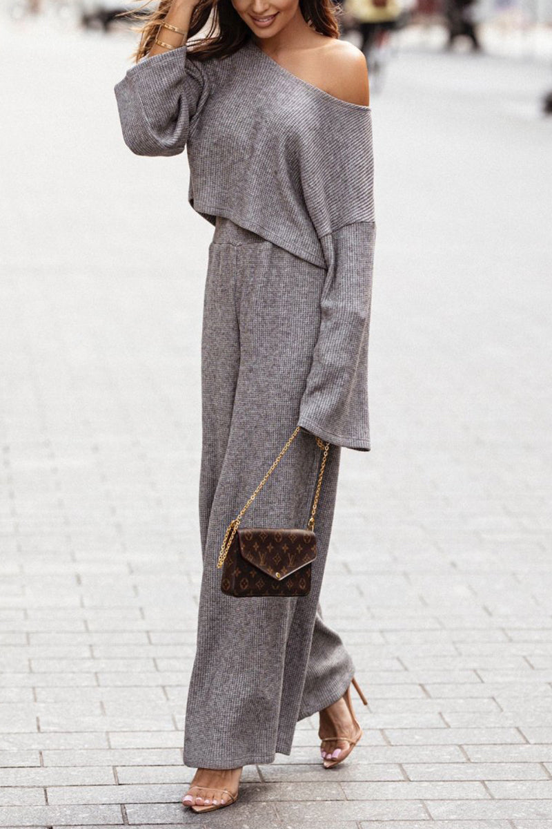 Well Tailored Pants with a Graceful Silhouette