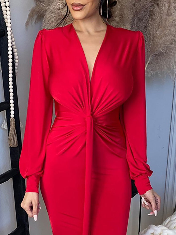 Well Tailored Dress with a Graceful Silhouette
