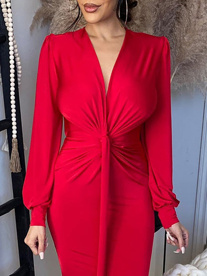 Well Tailored Dress with a Graceful Silhouette