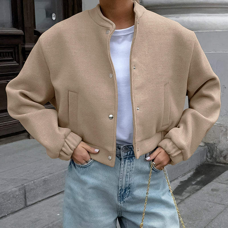 Effortlessly Elegant Jacket with a Timeless Design