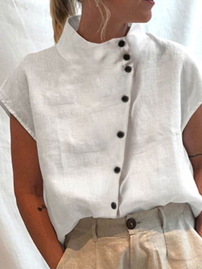 Well Tailored Shirt with a Graceful Silhouette
