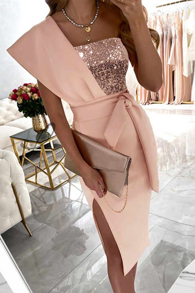 Sophisticated Dress with a Clean Classic Look