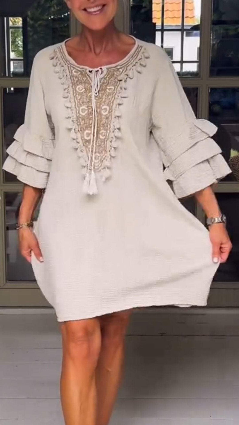 Well Tailored Dress with a Graceful Silhouette