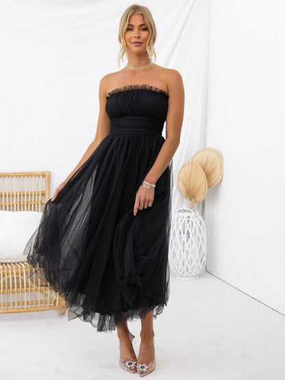 Gracefully Styled Dress for Any Occasion