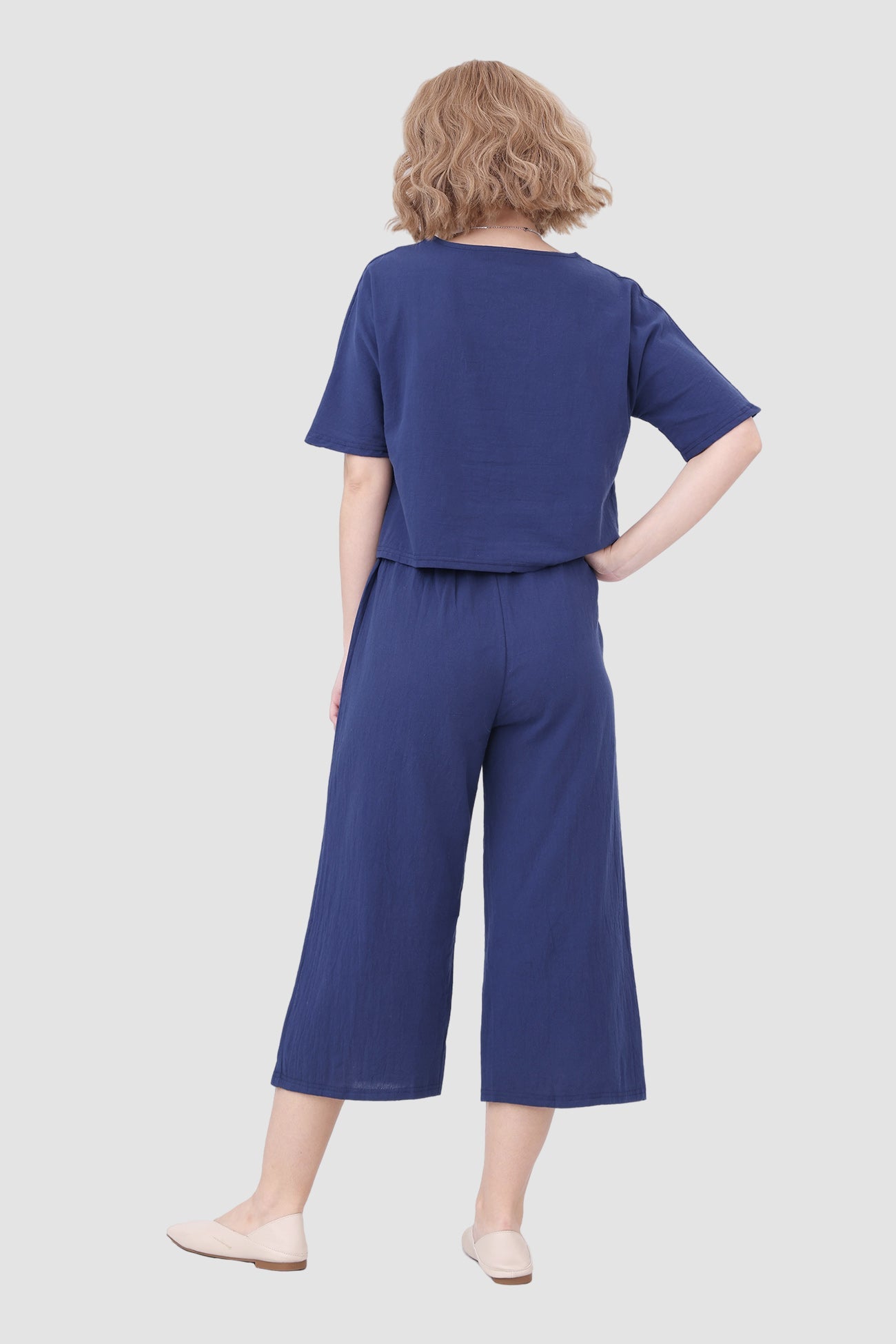Classic Vintage Pants with a Flattering Fit