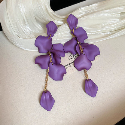 Beautiful Silver Earring with Unique Style