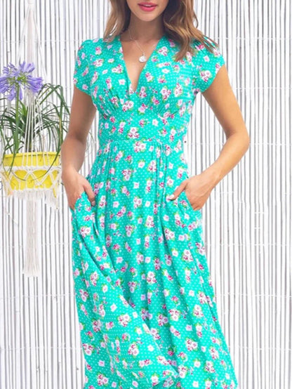 Classic Vintage Dress with a Flattering Fit