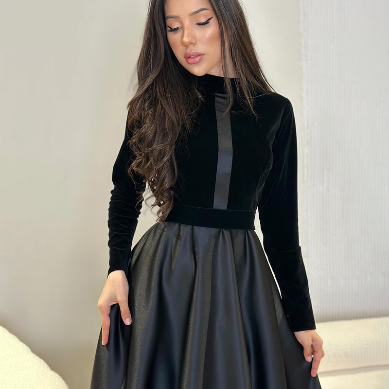 Sophisticated Dress with a Clean Classic Look