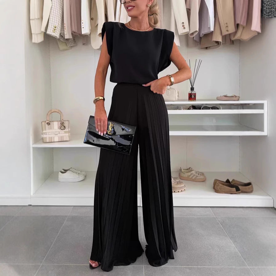 A Vintage Style Trousers with Delicate Timeless Details